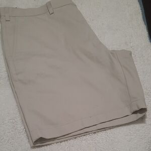 Jos. A. Bank Men's Beige Flat Front Shorts